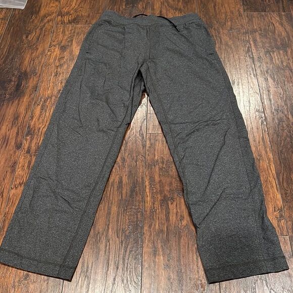 Lululemon Dk Grey Sweat Pants. Great Condition size L - Picture 1 of 12